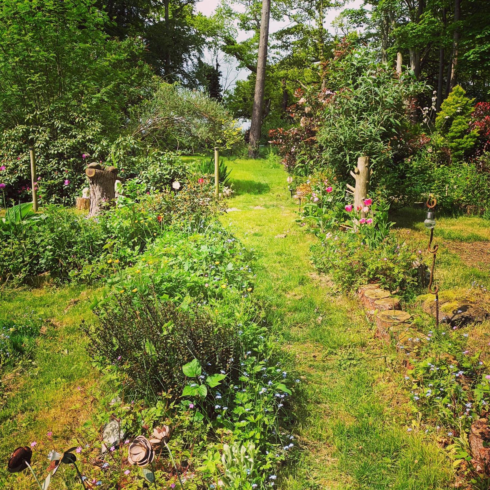 Gingerbread Cottage Yurts Dereham Εξωτερικό φωτογραφία